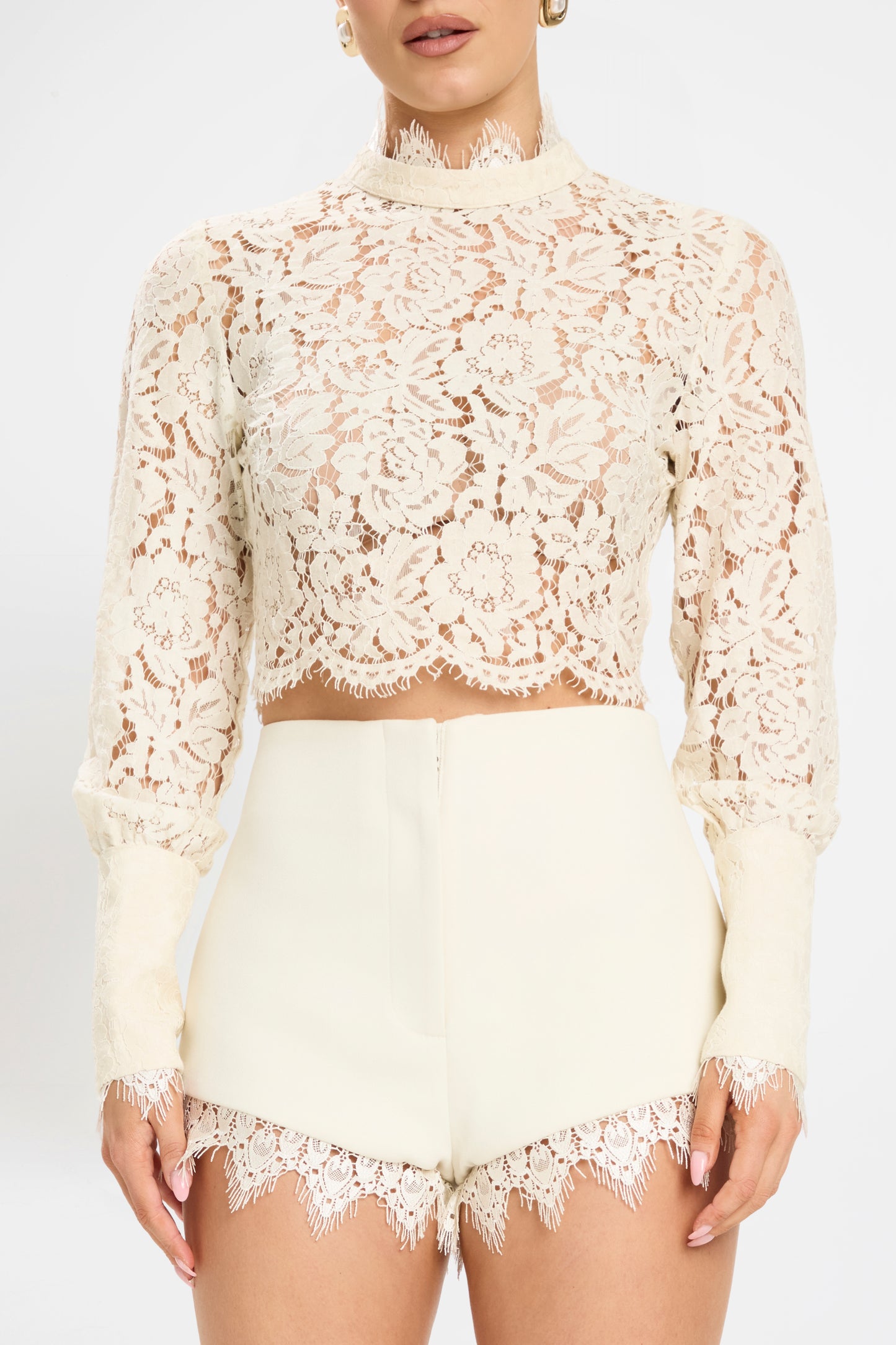 ARABELLA TAILORIED LACE SHORT | CREAM